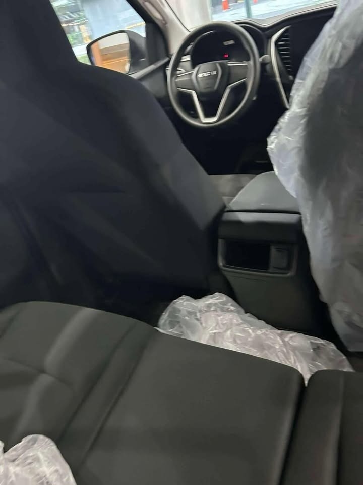 Used 1
                    ISUZU
                     for Sale Image